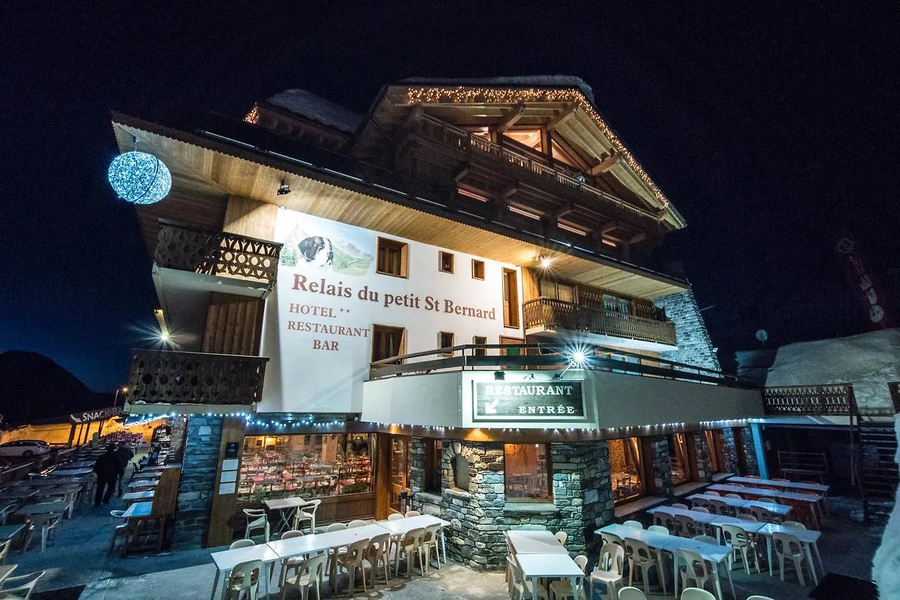 מלון לה רוזייר Le Relais Du Petit Saint Bernard